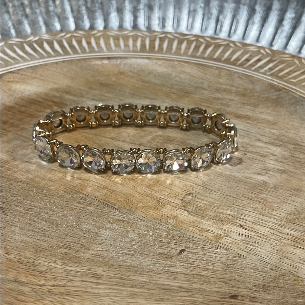 Elegant Gold Bracelet